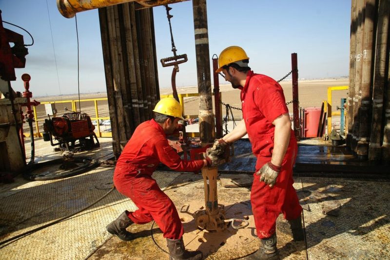 Emergency Loans for Oilfield Workers After an Accident: With or Without a Lawyer?